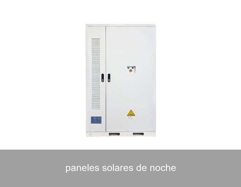 paneles solares de noche